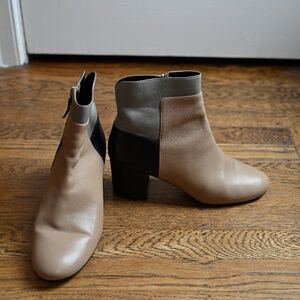 Cole Haan Ankle Booties Colorblock, size 6.5